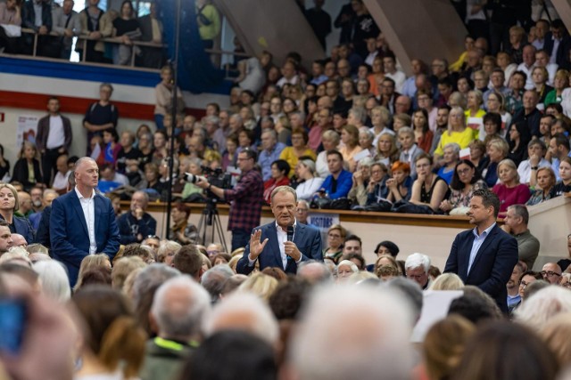 Spotkanie przewodniczącego Platformy Obywatelskiej Donalda Tuska z mieszkańcami Krakowa zorganizowano w hali Wisły