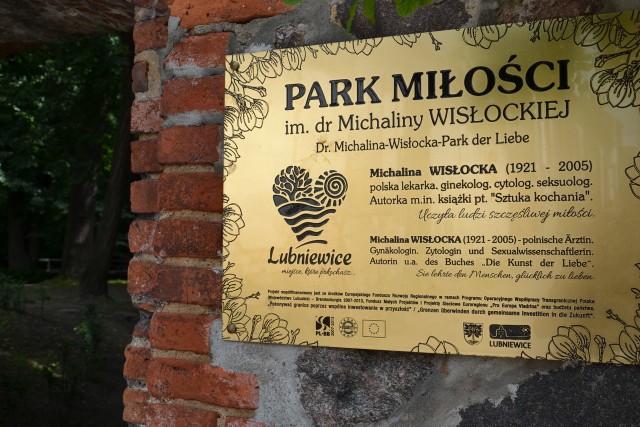 Oficjalne otwarcie Parku Miłości w LubniewicachLubniewice. To tutaj znajduje się Park Miłości im. dr Michaliny Wisłockiej