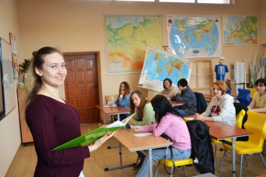 W Suchedniowie uchodźcy z Ukrainy uczą się języka Polskiego (ZDJĘCIA)
