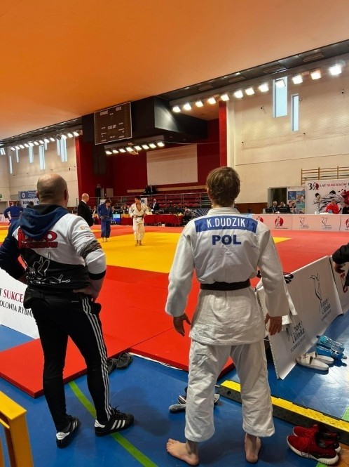 Wicemistrz Polski juniorów z Akademii Judo Rzeszów. W finale miał ogromnego pecha