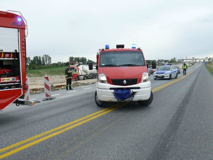 Wypadek na krajowej "siódemce" pod Jędrzejowem. Nie żyje jedna osoba