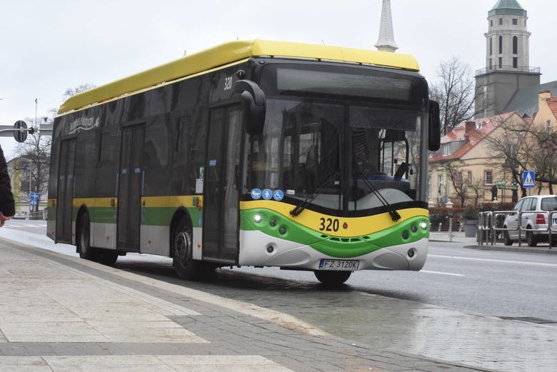 Każdego dnia z autobusów w Zielonej Górze korzysta wielu...