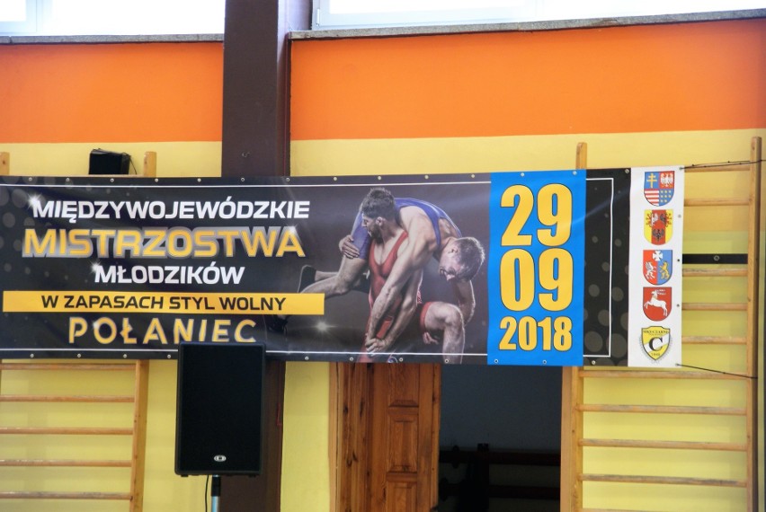 Ważna zapaśnicza impreza w Połańcu. W mistrzostwach młodzików startowało blisko 150 zawodników [DUŻO ZDJĘĆ]