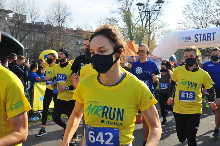 Bieg AirRun w maskach antysmogowych w Krakowie w 2018 roku