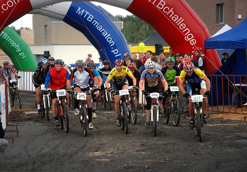 Hołda Race w Bytomiu. Kolarze ścigali się po terenie dawnej kopalni Szombierki