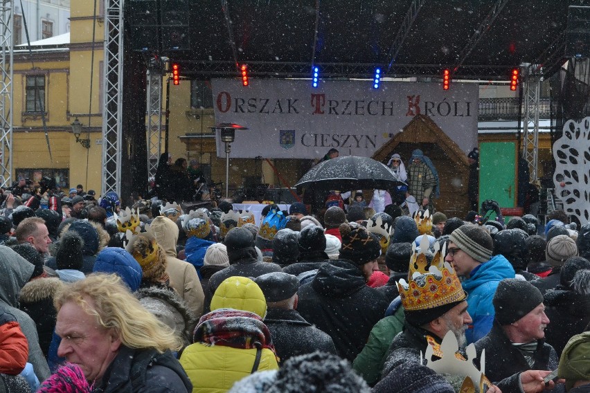 Orszak Trzech Króli w Cieszynie z prezydentem Andrzejem Dudą i Agatą Dudą ZDJĘCIA i WIDEO