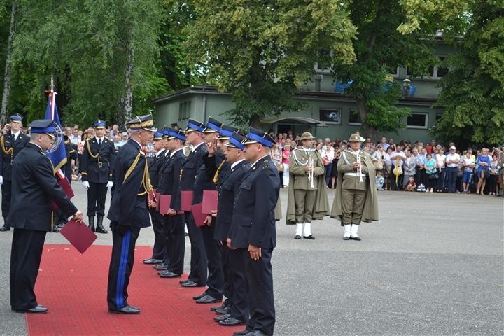 Stopień młodszego aspiranta uzyskało 112 absolwentów...