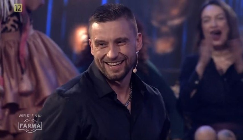 Kuba Wojnowski z Pionek wygrał nowe reality show "Farma". Część wygranej przekaże na Dom Dziecka
