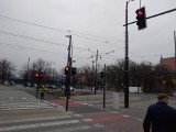 Toruń. Co należy zmienić na przejściach dla pieszych przez plac Rapackiego i plac Niepodległości?