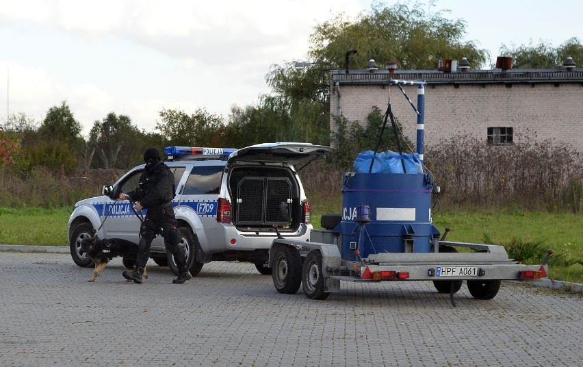 Nagrody dla policyjnych pirotechników i pokaz łódzkich antyterrorystów [ZDJĘCIA]