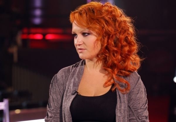 Ewa Szlachcic z drużyny Ani Dąbrowskiej przeszła do kolejnego etapu "The Voice of Poland" dzięki znakomitemu wykonaniu przeboju "Thriller&#8221; Michaela Jacksona. W "Pytaniu na śniadanie&#8221; występuje z własnym zespołem "Way no way&#8221; i utworem "Wyrafinowanie&#8221;.