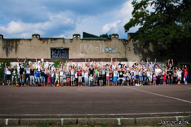 Kibice Łódzkiego Klubu Sportowego w ramach akcji SK ŁKS Dzieciom zorganizowali na dzień przed rozpoczęciem roku szkolnego "Zakończenie Wakacji na Starym Polesiu".