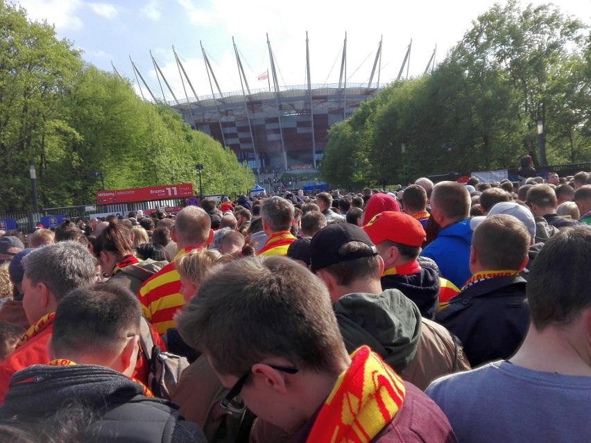 Kibice Jagiellonii nie mogą wejść na Stadion Narodowy na...