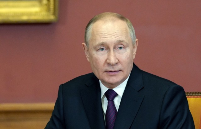 Putin szantażuje nas cenami ropy