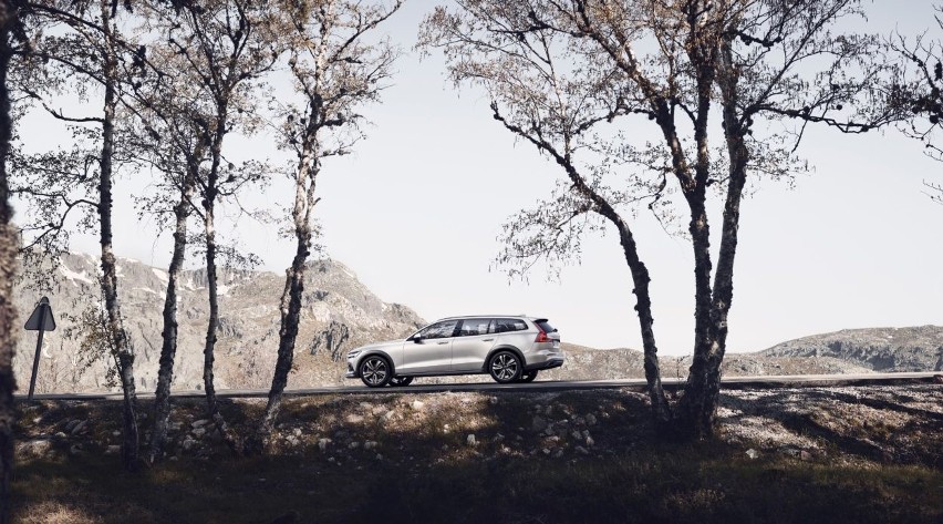 Volvo V60 Cross Country...