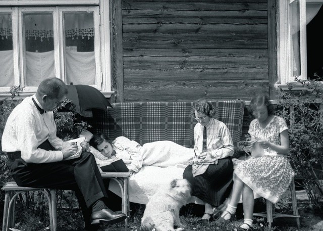 W ramach wystawy "Albom.pl" zostanie zaprezentowany zbiór unikatowych fotografii z początku XX wieku z pogranicza polsko-białoruskiego (na zdj. fotografia z kolekcji Wiktora Wojtczuka)