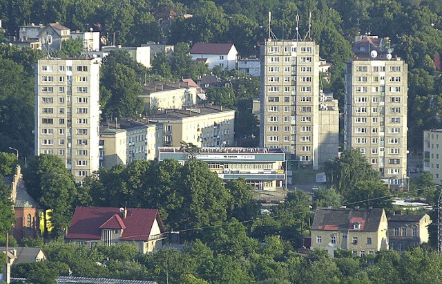 W Spółdzielni Mieszkaniowej "Dąb&#8221; w Szczecinie, do której należą także wieżowce przy ul. Metalowej, 911 członków ma zaległości czynszowe. 