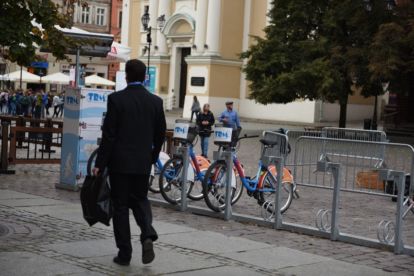 Poza tym w ofercie jednej z firm startujących w przetargu...