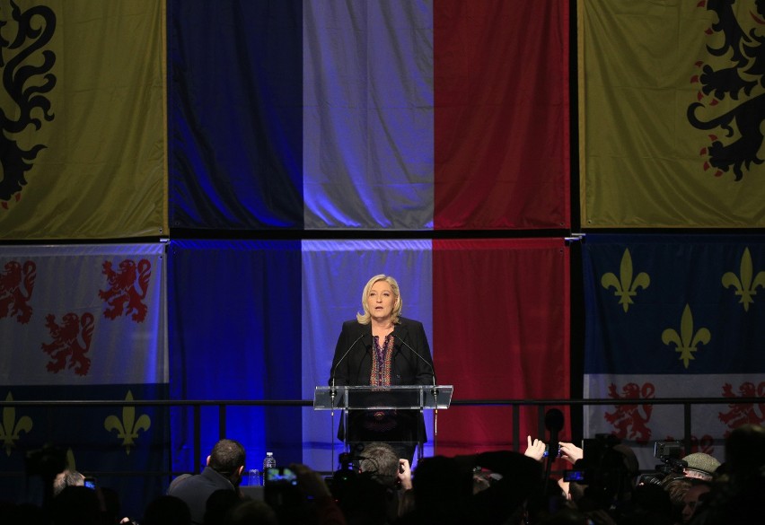 II tura wyborów regionalnych we Francji. Porażka Frontu Narodowego, wygrana partii Sarkozy'ego