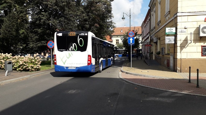 Nowa linia autobusowa 233 w Skawinie jeździ po trasie...