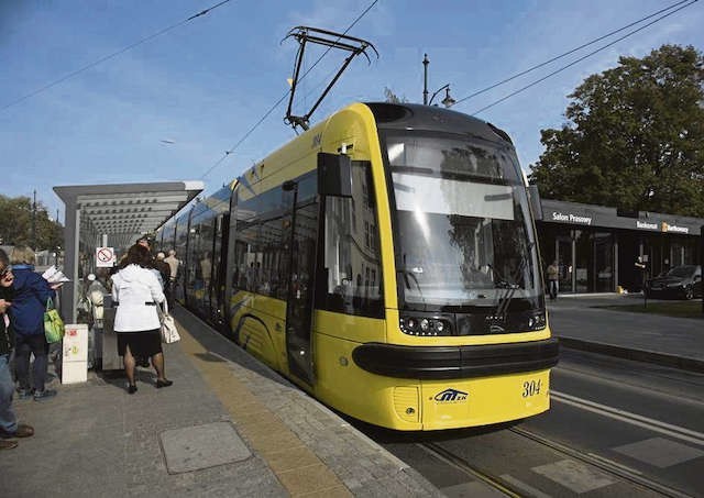 Niskopodłogowe tramwaje są na pewno znacznym udogodnieniem dla studentów i osób niepełnosprawnych