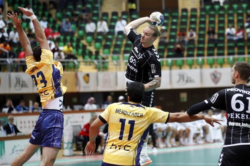 Super Globe. Sandomierzanie Tomasz Szklarski i Paweł Kwiatkowski rzucali bramki THW Kiel. Sydney Uni zagra o miejsca 5-10 [ZDJĘCIA]