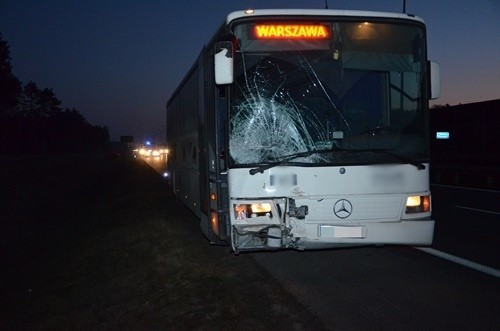 Pow. wyszkowski. Audi zderzyło się czołowo z autobusem na drodze S8