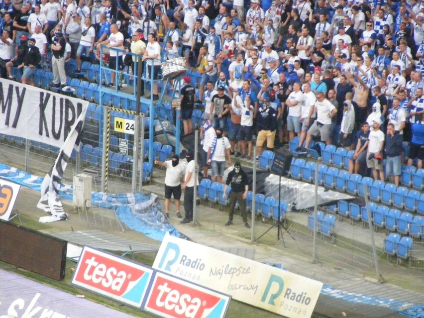 Lech - Legia - pod koniec meczu musiała interweniować...