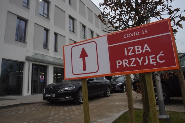 Szpital tymczasowy w Zielonej Górze wciąż przyjmuje nowych pacjentów.