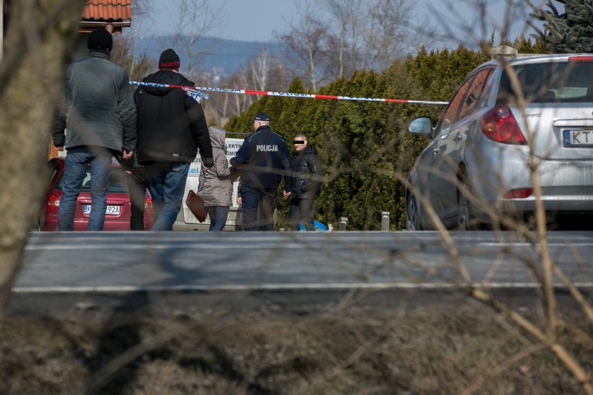 Rodzinna tragedia pod Skawiną. Nie żyje matka i troje dzieci [ZDJĘCIA, WIDEO]