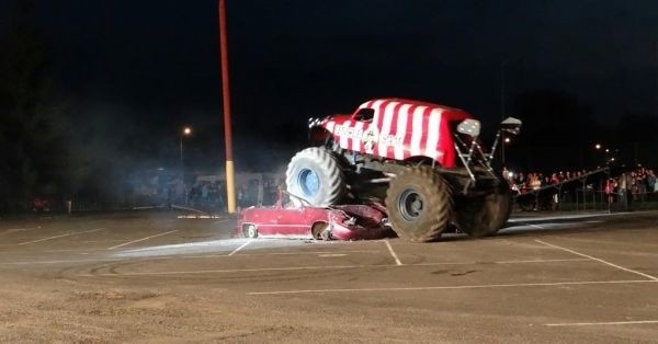 Kaskaderzy z grupy Flott Cascaders Team wystąpią na stadionie w Grójcu