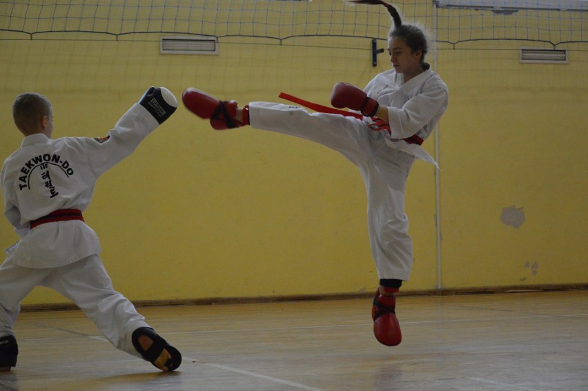 Zawodnicy klubu taekwondo z Kluczborka odnoszą coraz większe...