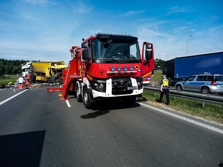 27 lipca w Łyskach na dk 8 zderzyły się trzy ciężarówki. To...