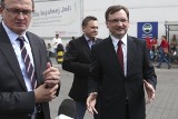 Najazd polityków na Podkarpacie. Kaczyński i Ziobro dojechali, Tusk nie zdążył