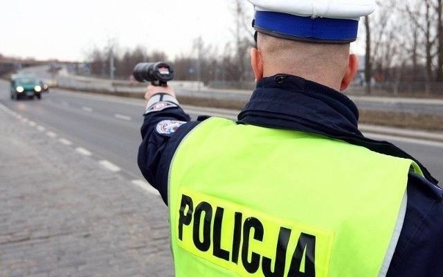 Kierowca volkswagena jechał 110 km/h w mieście, stracił prawo jazdy