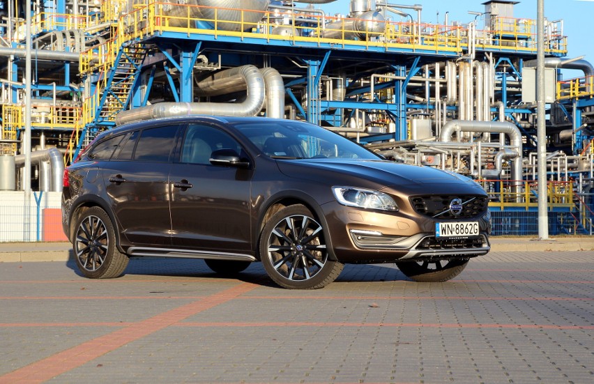 Volvo V60 Cross Country D4 AWD...