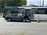 Kolizja na al. Wyzwolenia. Citroen wjechał w "dwunastkę"