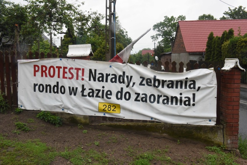 Mieszkańcy Łazu rozpoczęli protest dotyczący obwodnicy już w...