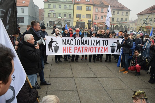 Na wodzisławskim rynku manifestowano przeciwko nacjonalizmowi