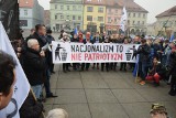 „Nacjonalizm to nie patriotyzm". Manifestacja na rynku w Wodzisławiu Śląskim WIDEO, ZDJĘCIA