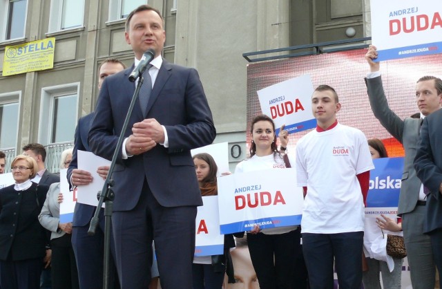 Jako kandydat na prezydenta Polski Andrzej Duda na wiecu w Stalowej Woli w marcu 2015 roku