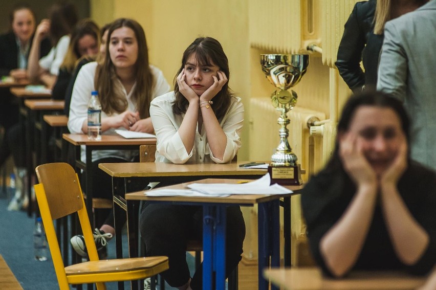 Matura 2021 przecieki. Uczniowie zastanawiają się, jakie...