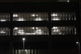 Bydgoszcz oszczędza na oświetleniu, ale na pustym parkingu na ul. Grudziądzkiej - nie