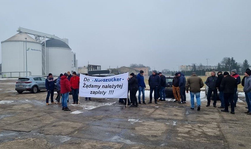 Manifestacja przed cukrownią w Chełmży! Plantatorzy