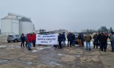 Manifestacja przed cukrownią w Chełmży. Plantatorzy: - Żądamy należytej zapłaty!!!