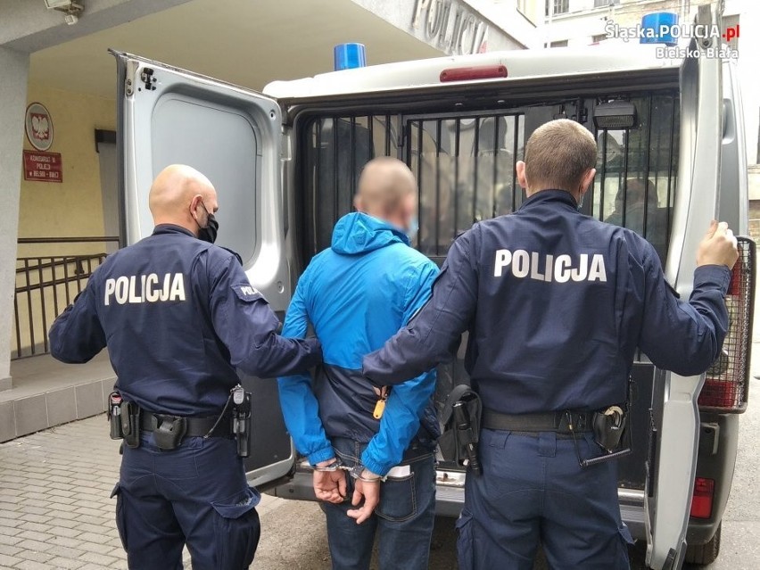 Bielsko-Biała: wdarli się do mieszkania i ukradli nastolatkom smartfona