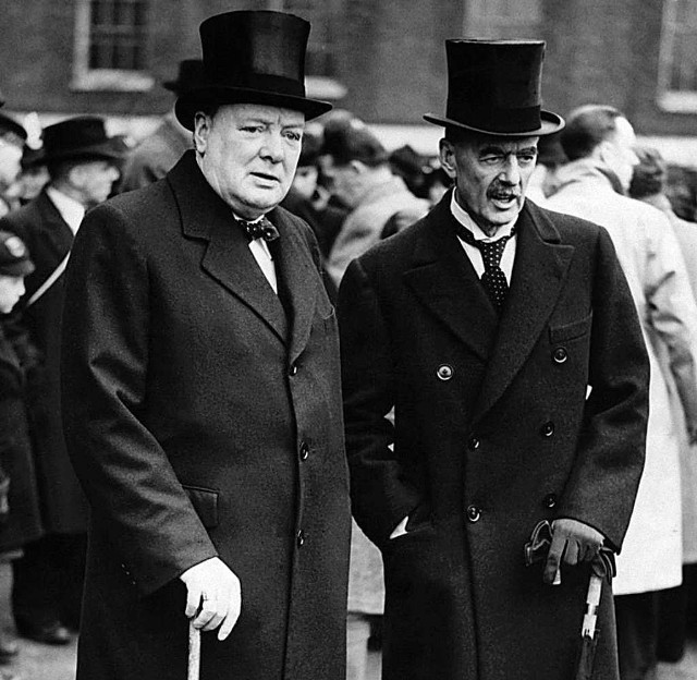 Winston Churchill i Neville Chamberlain, polityczni rywale z jednej partii