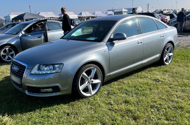 Audi A6 z 2009 roku, przebieg 314 tys. km, cena 32900 zł.