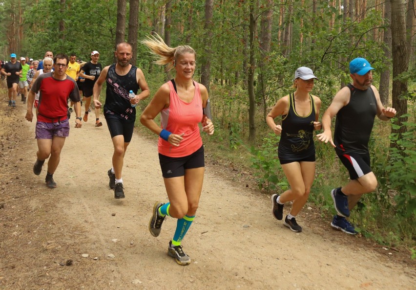 Parkrun Toruń #308. Tradycyjnie do biegaczy w lesie na...