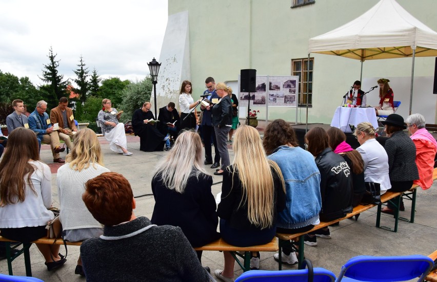 Sandomierz włączył się do akcji Narodowego Czytania